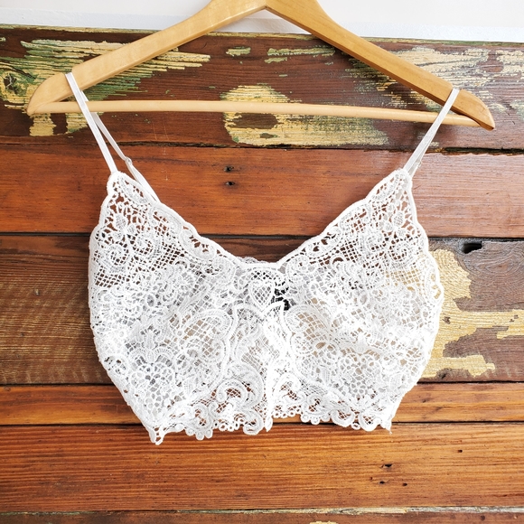 Forever 21 Other - ❤5/$25 Forever 21 Floral Lace Brallette Sz S